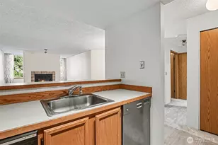 13717 Linden Ave N, Seattle, WA 98133 - Photo 7