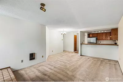 13717 Linden Avenue N #229, Seattle, WA 98133 - Photo 11