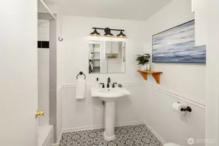 10743 14th Avenue Northeast, Seattle, WA 98125 - Photo 19