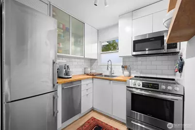 1519 5th Avenue W #2, Seattle, WA 98119 - Photo 11