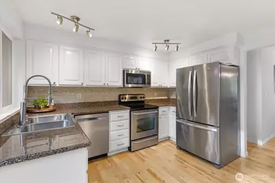 21318 Pioneer Way, Edmonds, WA 98026 - Photo 9