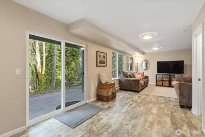 21318 Pioneer Way, Edmonds, WA 98026 - Photo 23