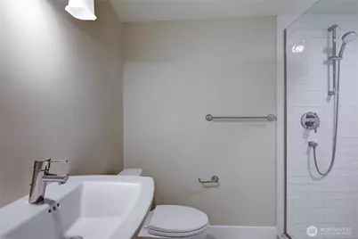 1611 10th Avenue W #1, Seattle, WA 98119 - Photo 35