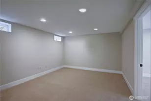 1611 10th Ave W, Seattle, WA 98119 - Photo 33