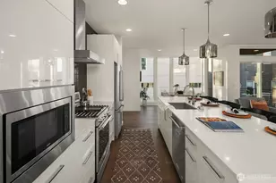 814 14th Ave, Seattle, WA 98122 - Photo 11