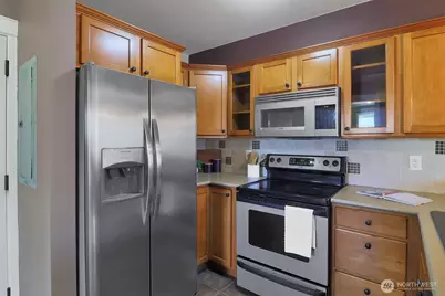 690 32nd Street #B211, Bellingham, WA 98225 - Photo 3