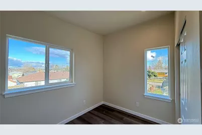 9025 38th Avenue S, Seattle, WA 98118 - Photo 23