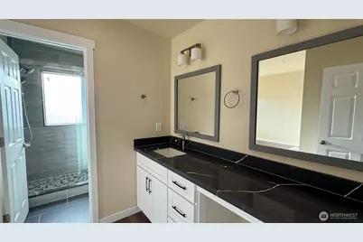 9025 38th Avenue S, Seattle, WA 98118 - Photo 13