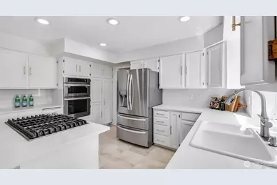 1734 Ilwaco Avenue NE, Renton, WA 98059 - Photo 21