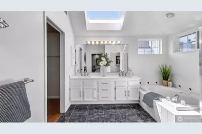 1734 Ilwaco Avenue NE, Renton, WA 98059 - Photo 31