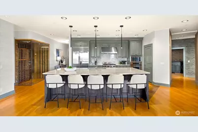 505 W Mercer Place #101, Seattle, WA 98119 - Photo 9