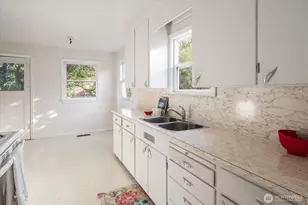 7542 9th Ave NW, Seattle, WA 98117 - Photo 7