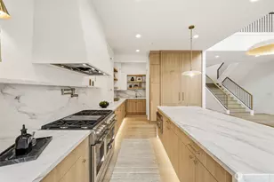 26030 NE 29th Pl, Redmond, WA 98053 - Photo 13