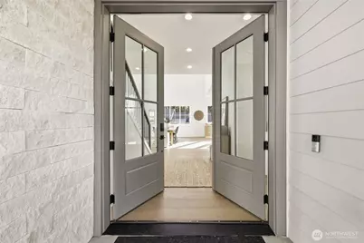 26030 NE 29th Place, Redmond, WA 98053 - Photo 3