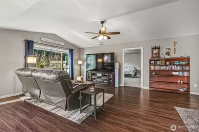 800 N 23rd, Kelso, WA 98626 - Photo 11