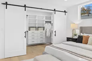 12011 36th Ave NE, Seattle, WA 98125 - Photo 15