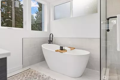 12011 36th Avenue NE, Seattle, WA 98125 - Photo 19