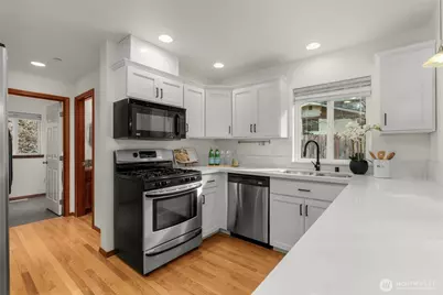 20803 NE 15th Lane, Sammamish, WA 98074 - Photo 11