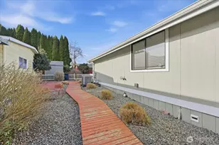 1402 22nd Street NE, Auburn, WA 98002 - Photo 5