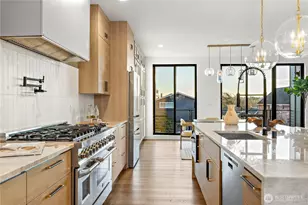 721 N 80th St, Seattle, WA 98103 - Photo 15