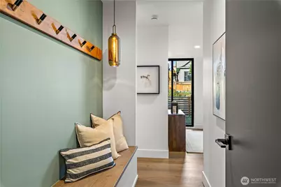 721 N 80th Street, Seattle, WA 98103 - Photo 3