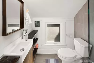 2011 E James Street, Seattle, WA 98122 - Photo 17