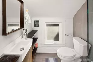 2011 E James St, Seattle, WA 98122 - Photo 17