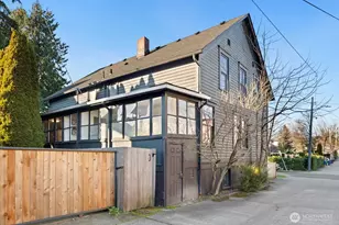 2011 E James St, Seattle, WA 98122 - Photo 33