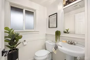 1585 NE Park View Dr, Bainbridge Island, WA 98110 - Photo 23