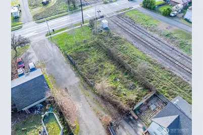 915 W 1st Street, Centralia, WA 98531 - Photo 11