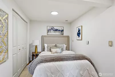 5052 Pullman Avenue NE, Seattle, WA 98105 - Photo 21