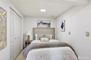 5052 Pullman Ave NE, Seattle, WA 98105 - Photo 21