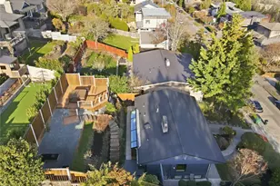 5052 Pullman Ave NE, Seattle, WA 98105 - Photo 29