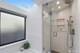 5052 Pullman Ave NE, Seattle, WA 98105 - Photo 15