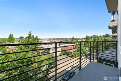 2019 W Bertona, Seattle, WA 98199 - Photo 9