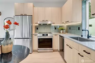 4409 B S Holly St, Seattle, WA 98118 - Photo 9