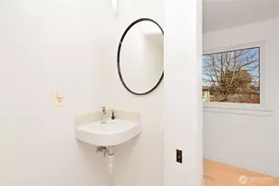 5537 32nd Ave S, Seattle, WA 98118 - Photo 19