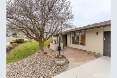 1320 Wedgewood Avenue, Wenatchee, WA 98801 - Photo 3