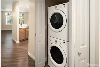 611 Highland Drive #101, Seattle, WA 98109 - Photo 15