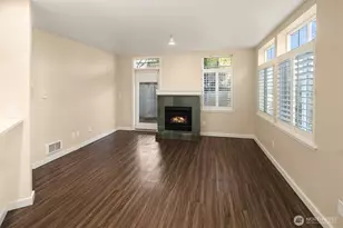 611 Highland Dr, Seattle, WA 98109 - Photo 5