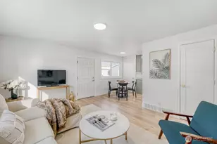 98056 768 Dayton Ave NE, Renton, WA 98056 - Photo 5