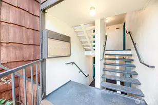 2316 NE 89th St, Seattle, WA 98115 - Photo 5