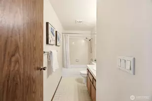 2316 NE 89th St, Seattle, WA 98115 - Photo 23