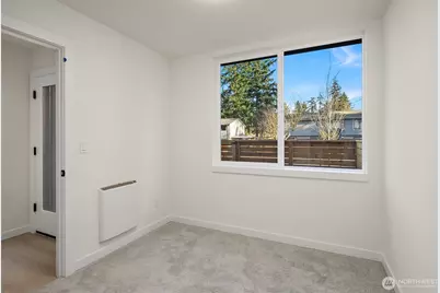 18017 2nd Avenue NE #B, Seattle, WA 98155 - Photo 3