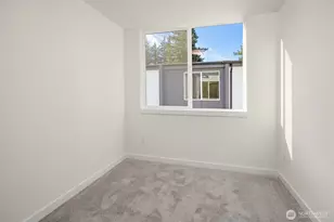 18017 2nd Ave NE, Seattle, WA 98155 - Photo 17