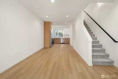 18017 2nd Avenue NE #B, Seattle, WA 98155 - Photo 11