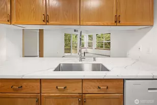 1750 152nd Ave NE, Bellevue, WA 98007 - Photo 5