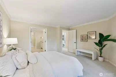 10331 NE 19th Place, Bellevue, WA 98004 - Photo 23