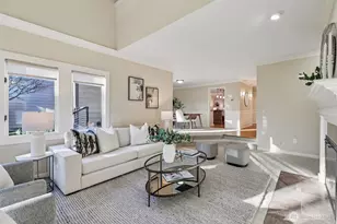 10331 NE 19th Pl, Bellevue, WA 98004 - Photo 15