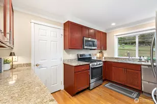 2906 5th Ave W, Seattle, WA 98119 - Photo 13